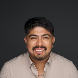 Javi, agent at EMR Investments